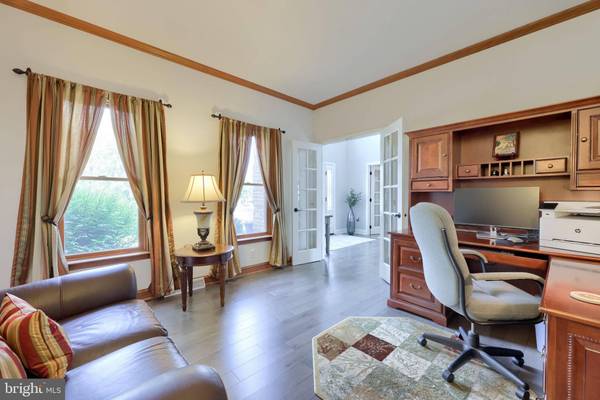 2702 CHESTNUT RUN RD, York, PA 17402