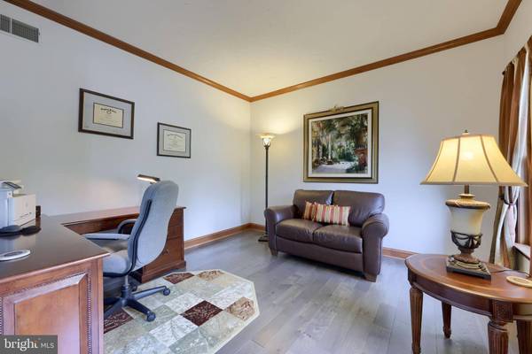 2702 CHESTNUT RUN RD, York, PA 17402