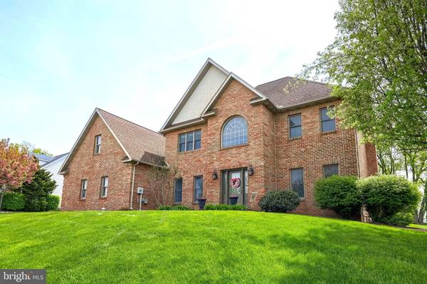 2702 CHESTNUT RUN RD, York, PA 17402