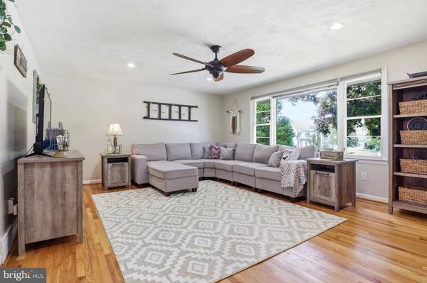 137 RIDGEFIELD DR, York, PA 17403
