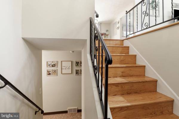 137 RIDGEFIELD DR, York, PA 17403