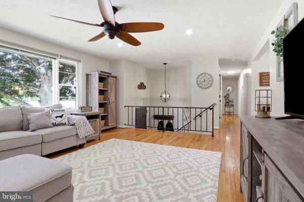 137 RIDGEFIELD DR, York, PA 17403