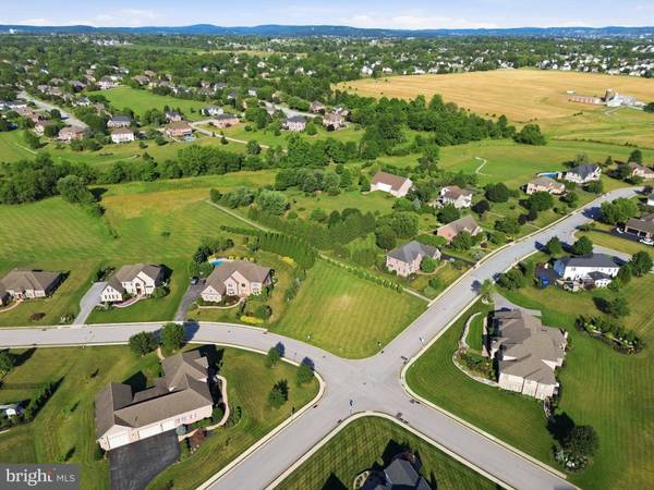 2788 FARNHAM LN, York, PA 17408
