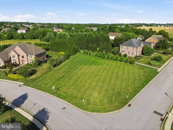 2788 FARNHAM LN, York, PA 17408