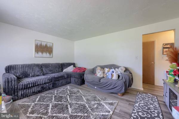 62-68 TONDEN DR, York, PA 17402