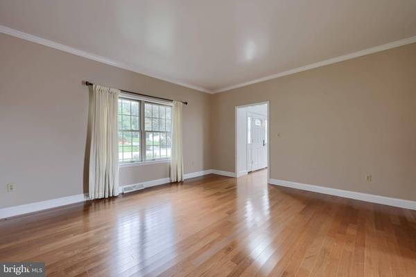 2785 CHESTNUT RUN RD, York, PA 17402