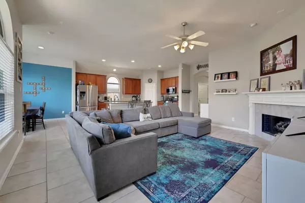 19503 Country Breeze CT, Spring, TX 77388