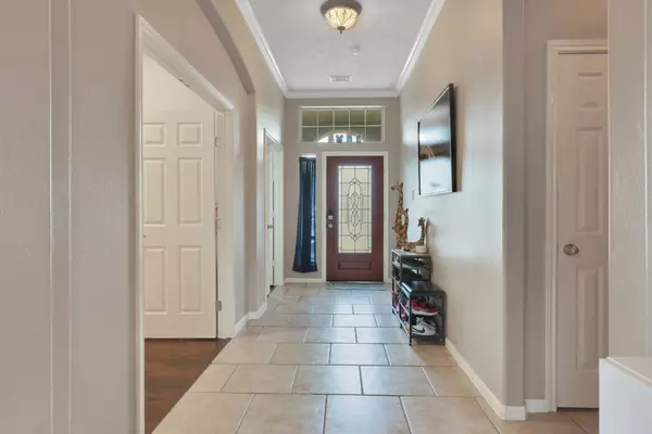 19503 Country Breeze CT, Spring, TX 77388