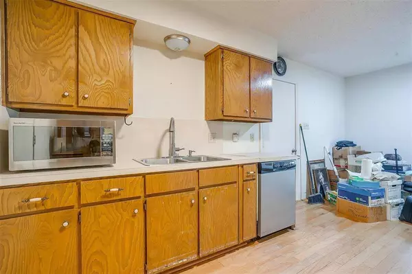 1834 Melinda Myrl Drive, Sanger, TX 76266