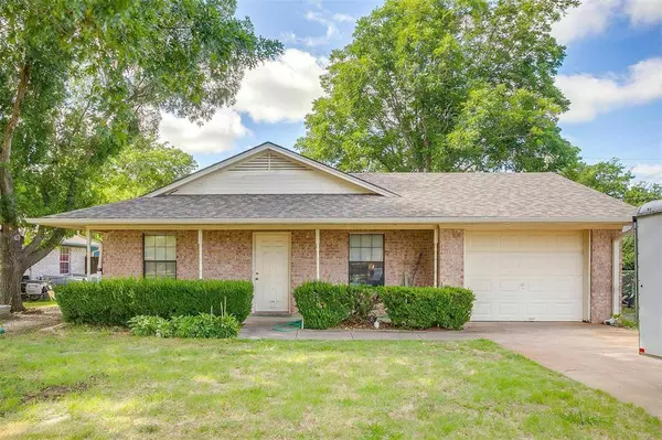 1834 Melinda Myrl Drive, Sanger, TX 76266