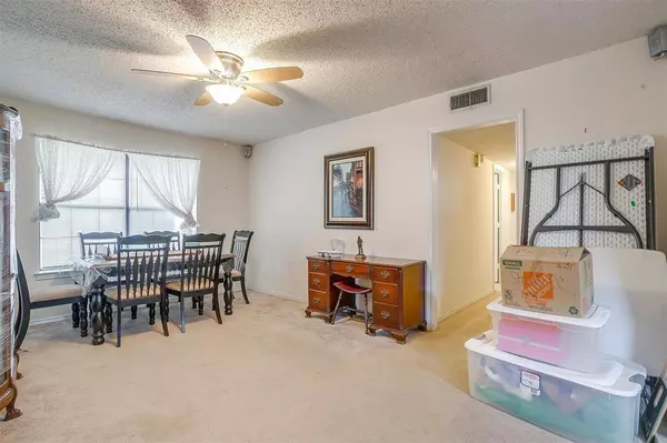 1834 Melinda Myrl Drive, Sanger, TX 76266