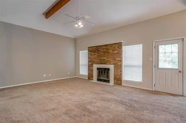 6620 Shadydell Drive, Fort Worth, TX 76135