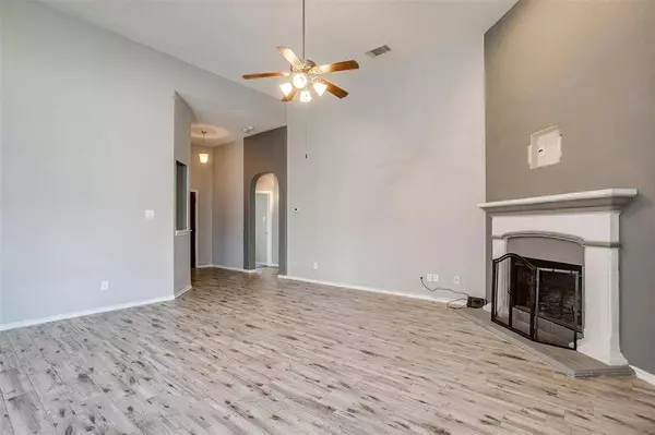 8209 Deer Bluff Lane, Fort Worth, TX 76179