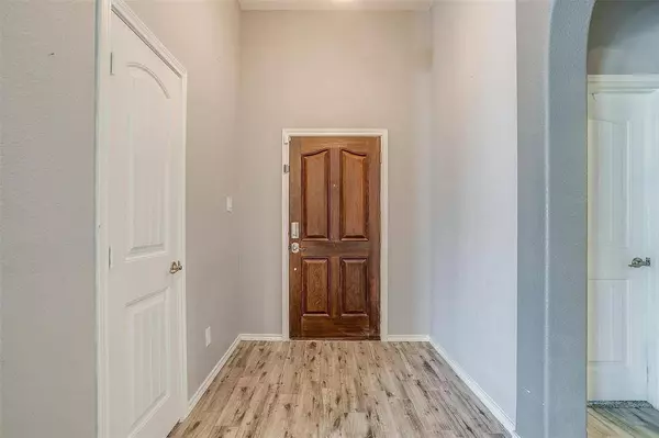 8209 Deer Bluff Lane, Fort Worth, TX 76179