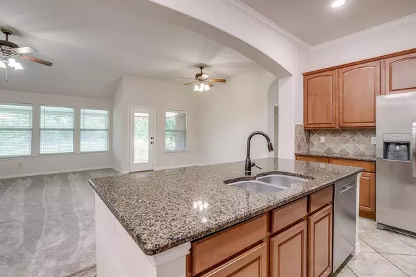 5429 Old Blush Drive, Midlothian, TX 76065