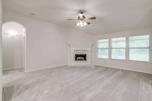 5429 Old Blush Drive, Midlothian, TX 76065