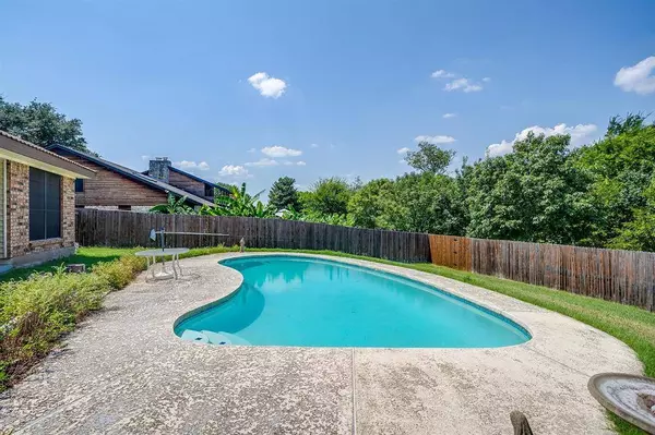 7748 Skylake Drive, Fort Worth, TX 76179