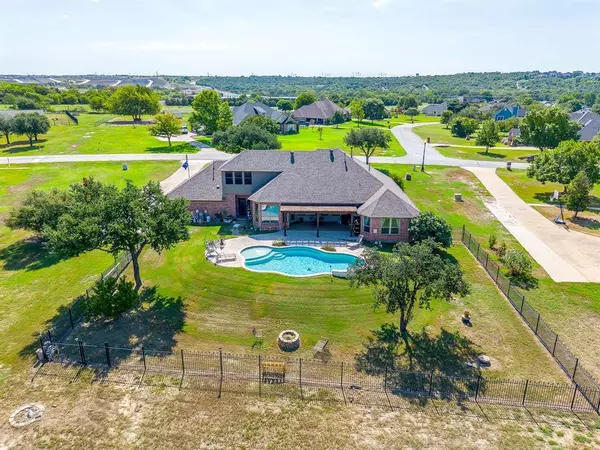 9325 Harbour View Lane, Fort Worth, TX 76179