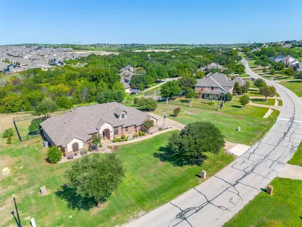 9325 Harbour View Lane, Fort Worth, TX 76179