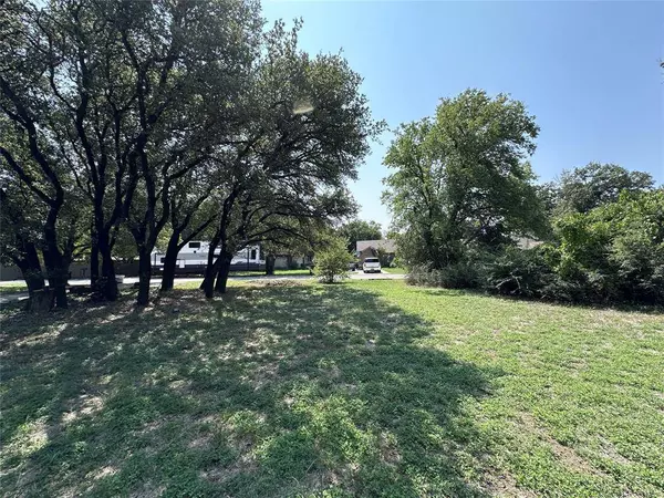 7008 Alice Road, Lake Worth, TX 76135
