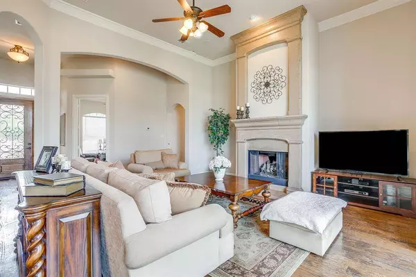 13041 Stacey Valley Drive, Azle, TX 76020