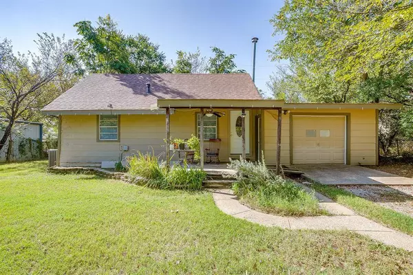 7037 Camp Street, Azle, TX 76020