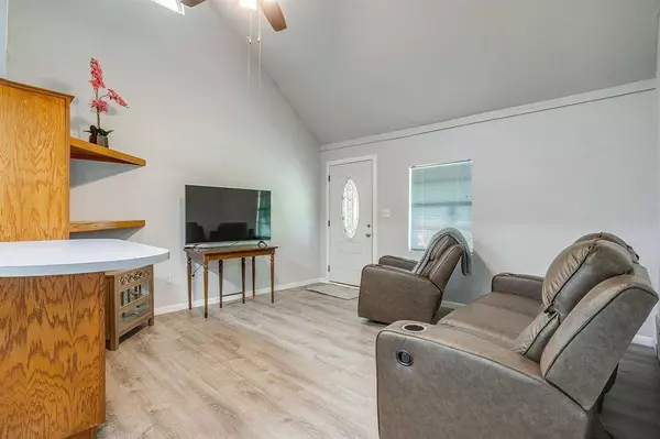 7037 Camp Street, Azle, TX 76020