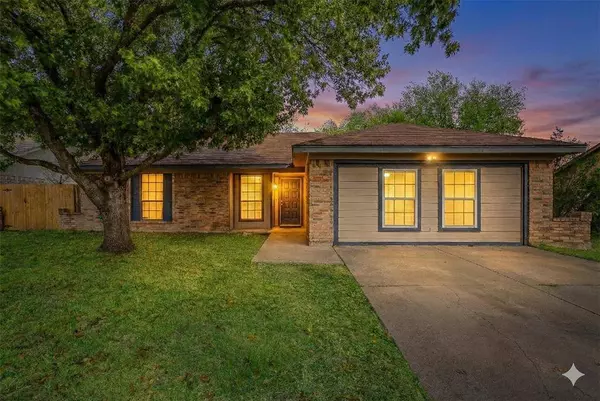 516 Clover Drive, Saginaw, TX 76179