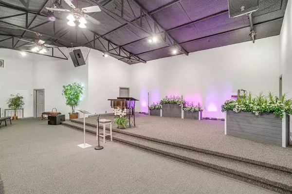 11701 Jacksboro Highway, Fort Worth, TX 76135