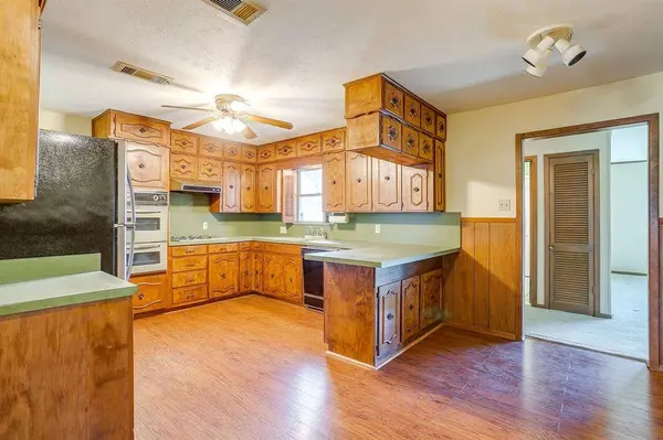 4945 Flagstone Drive, Fort Worth, TX 76114