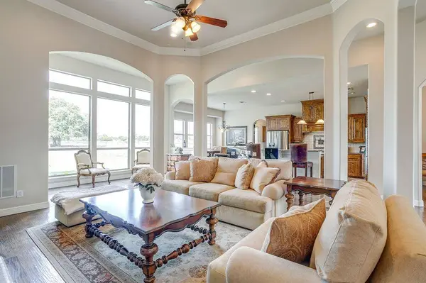 13041 Stacey Valley Drive, Azle, TX 76020