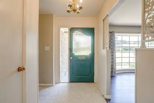 3816 Wilkie Way, Fort Worth, TX 76133