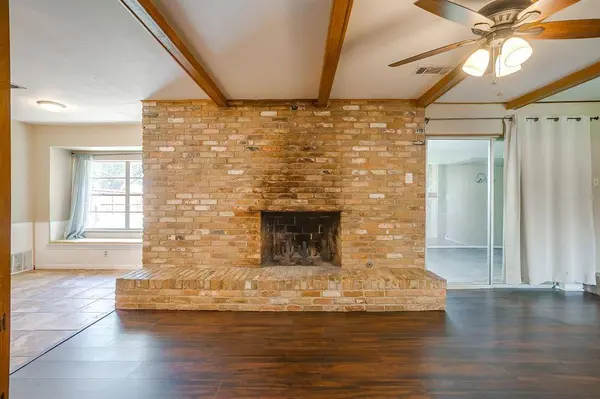 3816 Wilkie Way, Fort Worth, TX 76133
