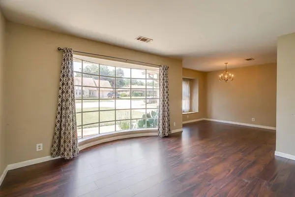 3816 Wilkie Way, Fort Worth, TX 76133