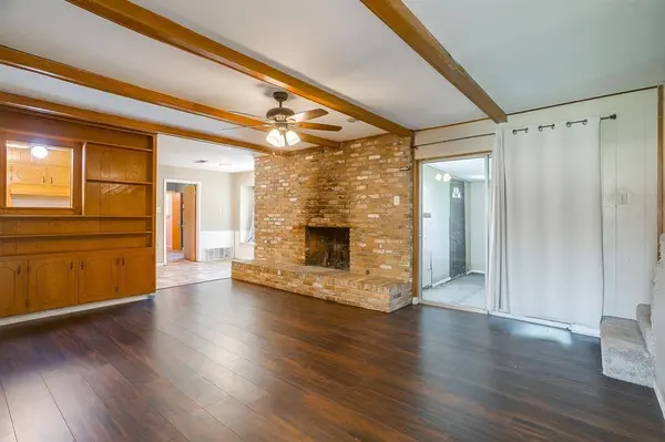 3816 Wilkie Way, Fort Worth, TX 76133