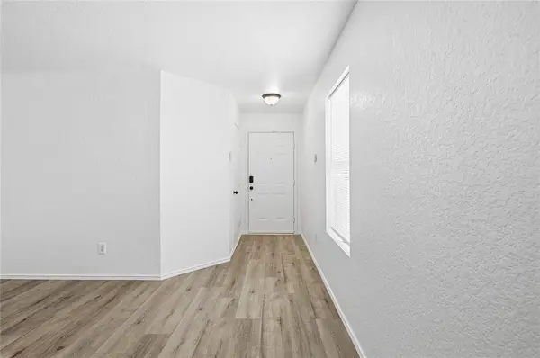 6712 Meadow Way Lane, Fort Worth, TX 76179