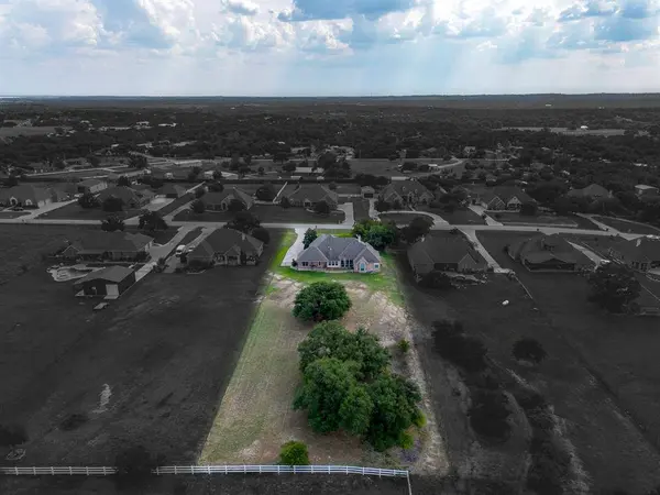 13041 Stacey Valley Drive, Azle, TX 76020