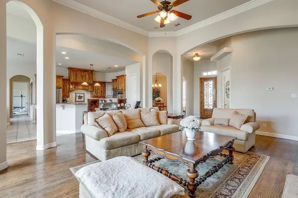 13041 Stacey Valley Drive, Azle, TX 76020
