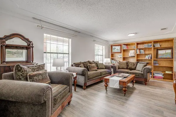 1816 Glendale Drive, Sanctuary, TX 76020