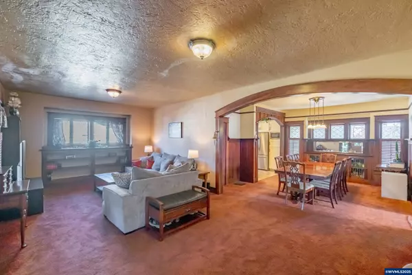 363 2nd St, Lebanon, OR 97355