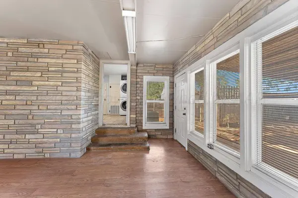 504 N Madden ST, Shamrock, TX 79079