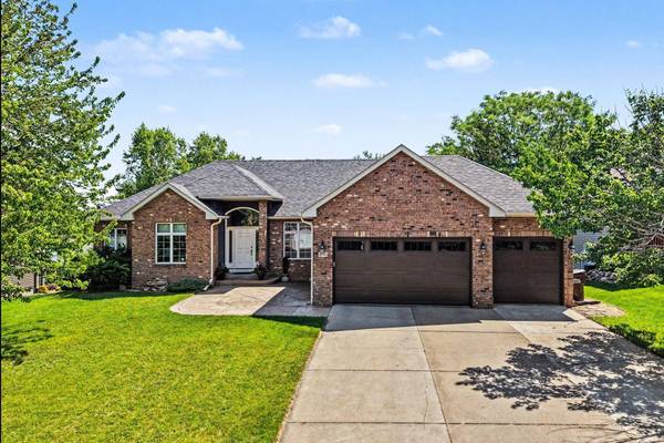 8150 9th Street PL N, Saint Paul, MN 55128