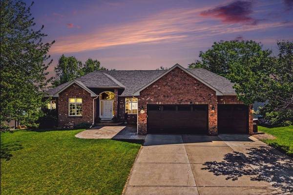 8150 9th Street PL N, Saint Paul, MN 55128
