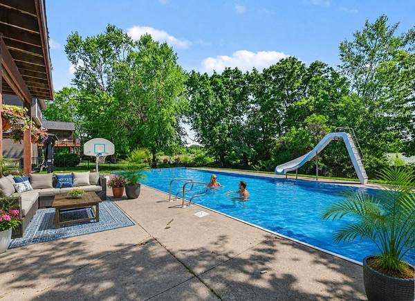 8150 9th Street PL N, Saint Paul, MN 55128