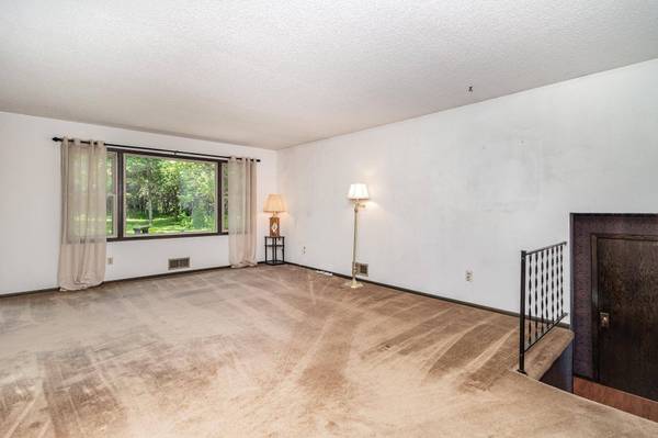 16129 Genie DR NW, Andover, MN 55304