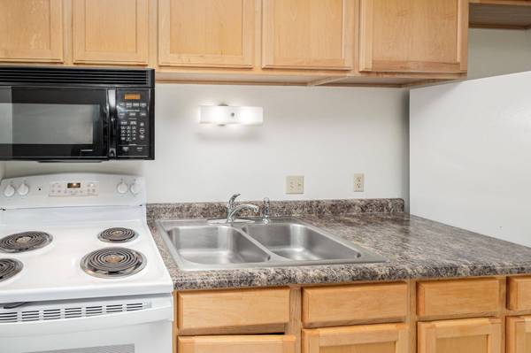 14841 58th ST N #B4, Oak Park Heights, MN 55082