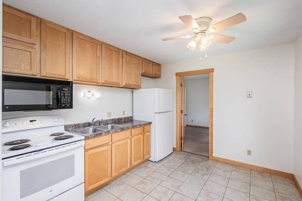 14841 58th ST N #B4, Oak Park Heights, MN 55082