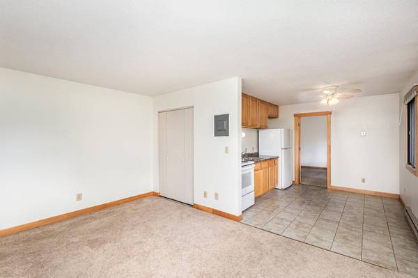 14841 58th ST N #B4, Oak Park Heights, MN 55082