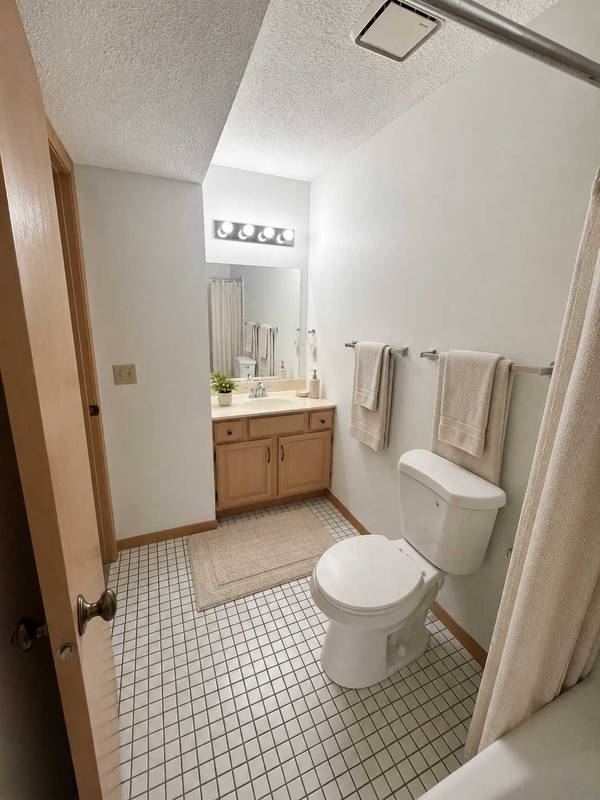 6351 Saint Croix TRL N #235, Stillwater, MN 55082