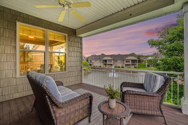 10776 Lyndale Bluffs TRL, Bloomington, MN 55420